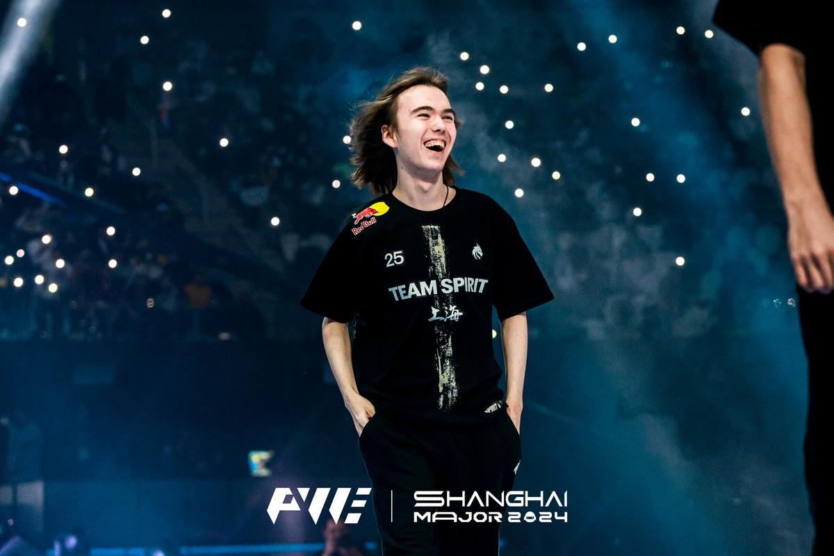 LPL资格赛第二日宣传片 Kanavi ：想晋级S赛 向世界展示我们的实力