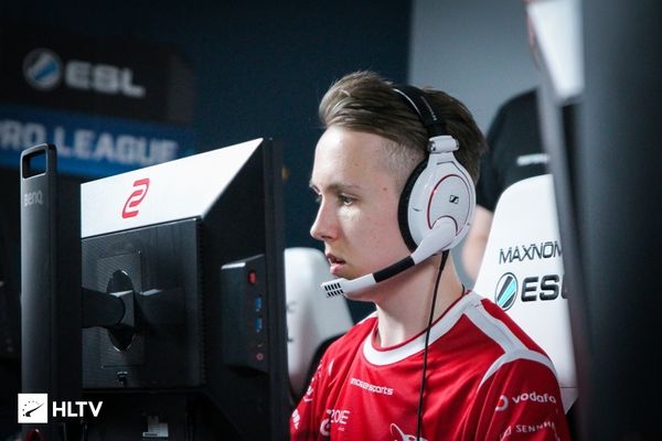 YoU 暂时被 XLG Esports 禁赛；名单